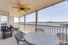 Lake Views and Screened Porch Ozarks Getaway!
